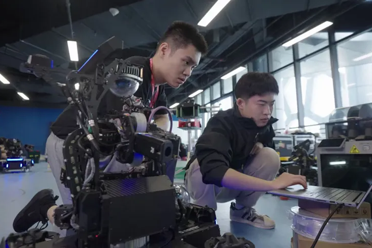 “放寒假了，交大还这么热闹？”