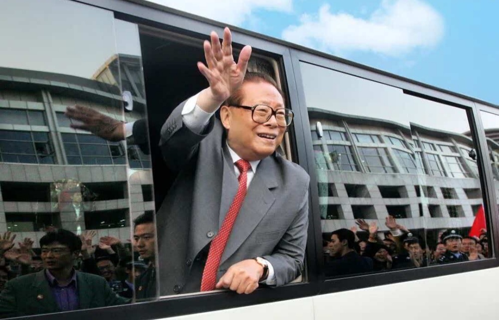 习近平总书记在纪念江泽民同志诞辰100周年大会上的重要讲话精神引发交大师生校友热烈反响